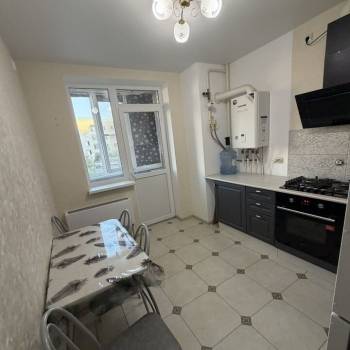 Сдается 1-комнатная квартира, 53 м²