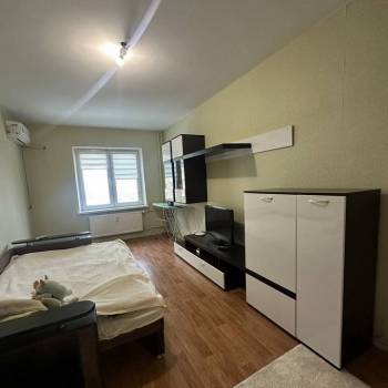 Сдается 1-комнатная квартира, 43,8 м²