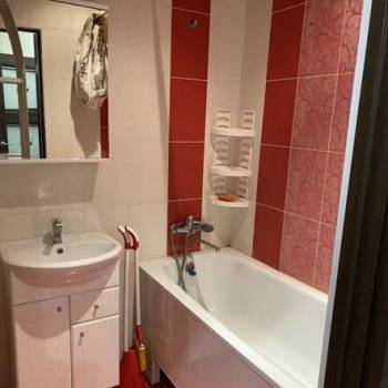 Сдается 1-комнатная квартира, 40 м²