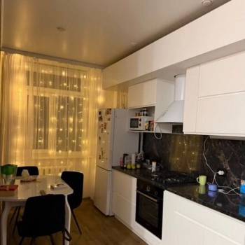 Сдается 1-комнатная квартира, 48 м²