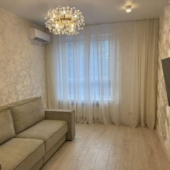 Сдается 1-комнатная квартира, 42 м²