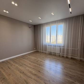 Продается 1-комнатная квартира, 39 м²