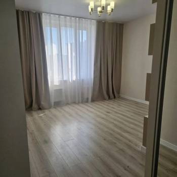 Продается 1-комнатная квартира, 37 м²