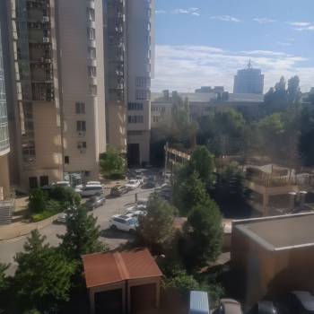 Сдается 1-комнатная квартира, 55 м²