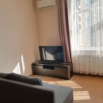 Сдается 1-комнатная квартира, 55 м²