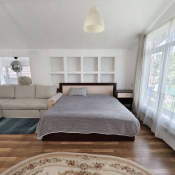 Сдается 1-комнатная квартира, 60 м²