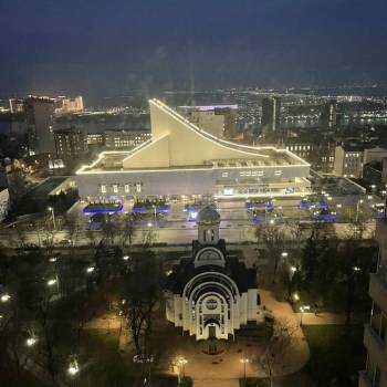 Сдается 2-х комнатная квартира, 101 м²