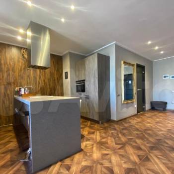 Продается 1-комнатная квартира, 45 м²