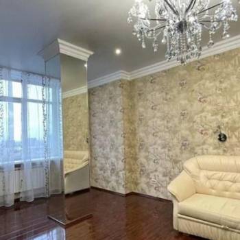 Сдается 2-х комнатная квартира, 110 м²