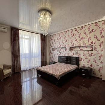 Сдается 2-х комнатная квартира, 110 м²