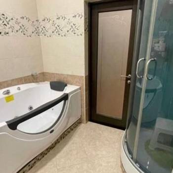Сдается 2-х комнатная квартира, 110 м²