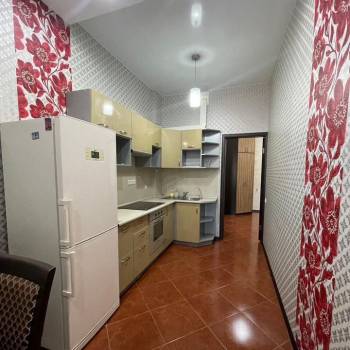 Сдается 1-комнатная квартира, 49 м²