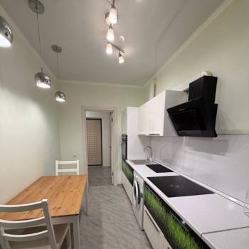 Сдается 1-комнатная квартира, 43 м²
