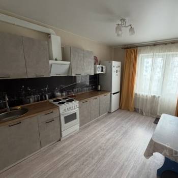 Сдается 1-комнатная квартира, 37 м²
