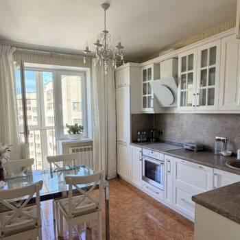 Продается 2-х комнатная квартира, 62 м²
