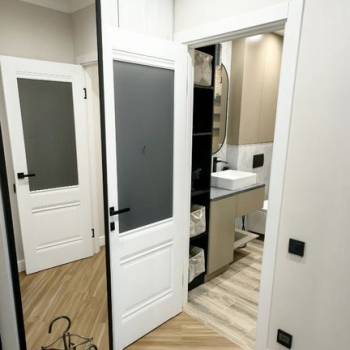 Продается 1-комнатная квартира, 42 м²