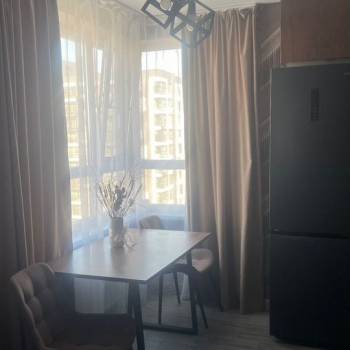 Сдается 2-х комнатная квартира, 76 м²