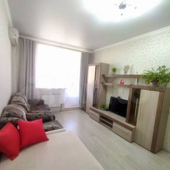 Сдается 1-комнатная квартира, 42 м²