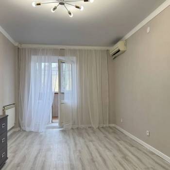 Продается 1-комнатная квартира, 40 м²