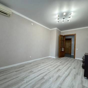 Продается 1-комнатная квартира, 40 м²