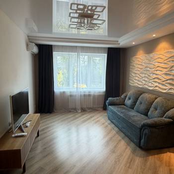 Сдается Многокомнатная квартира, 60 м²
