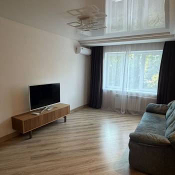 Сдается Многокомнатная квартира, 60 м²