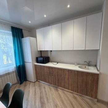 Сдается Многокомнатная квартира, 60 м²