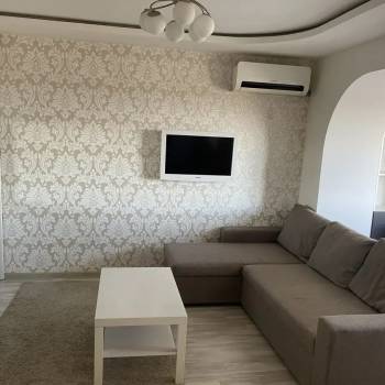 Продается 1-комнатная квартира, 42,5 м²