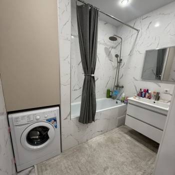 Продается 1-комнатная квартира, 40 м²