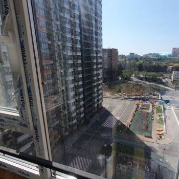 Продается 1-комнатная квартира, 37 м²