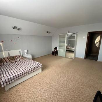 Продается Дом, 290 м²