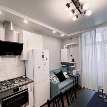 Продается 1-комнатная квартира, 46 м²