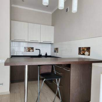 Сдается 1-комнатная квартира, 49 м²