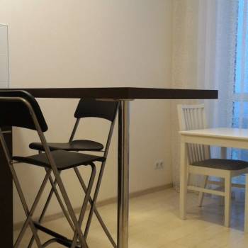 Сдается 1-комнатная квартира, 49 м²