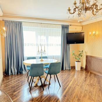 Продается 2-х комнатная квартира, 70,7 м²