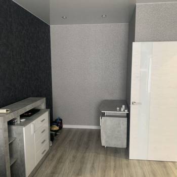 Продается 1-комнатная квартира, 37 м²