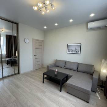 Продается 1-комнатная квартира, 37,1 м²