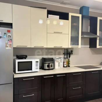 Продается 1-комнатная квартира, 48 м²