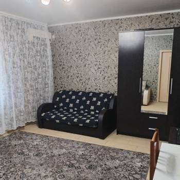 Продается 1-комнатная квартира, 37 м²