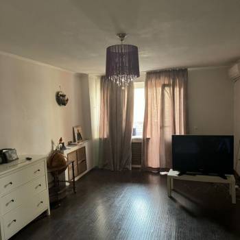 Сдается 1-комнатная квартира, 49 м²