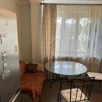 Сдается 1-комнатная квартира, 49 м²