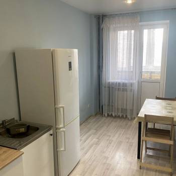 Сдается 1-комнатная квартира, 40 м²