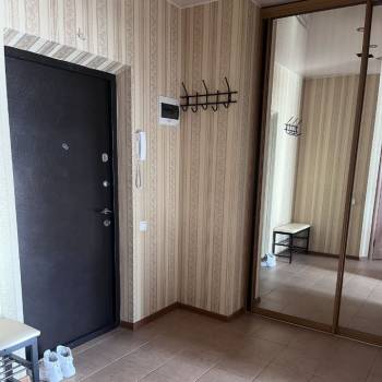 Сдается 1-комнатная квартира, 40 м²