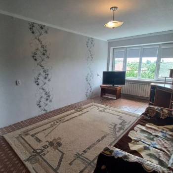 Продается Многокомнатная квартира, 77,4 м²