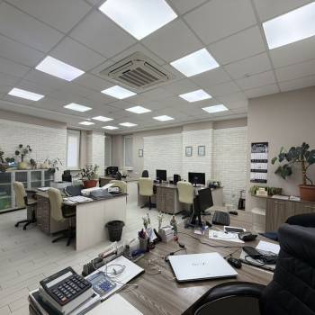 Продается Нежилое помещение, 142 м²