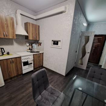 Сдается 1-комнатная квартира, 37 м²