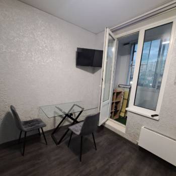 Сдается 1-комнатная квартира, 37 м²