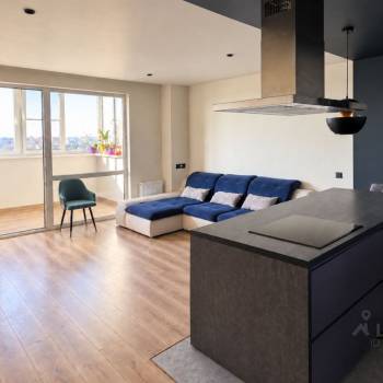 Продается 2-х комнатная квартира, 62 м²