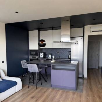 Продается 1-комнатная квартира, 56 м²
