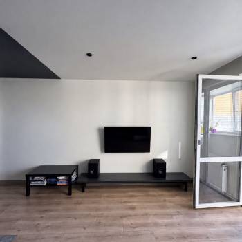 Продается 1-комнатная квартира, 56 м²
